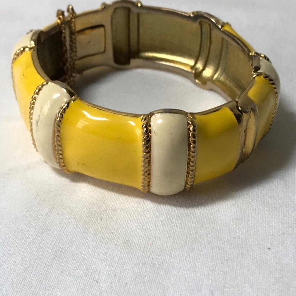 Yellow enamel bracelet with safety catch, cream , yellow and gold tone